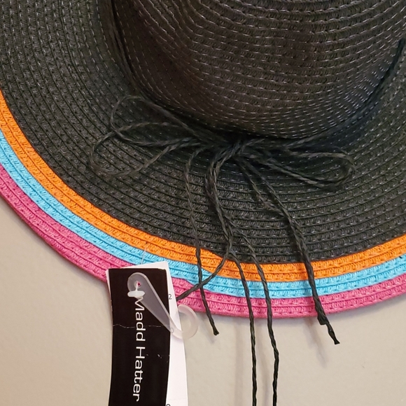 Madd Hatter black paper hat - Picture 3 of 6